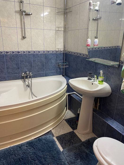 Inchiriez ap 4  camere|Calea Vacaresti | Scoala 97| Centrala Proprie |