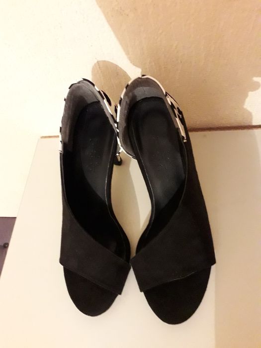 Босоножки стильные 36 размер