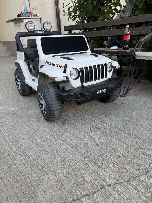 Masinuta electrica jeep wrangler