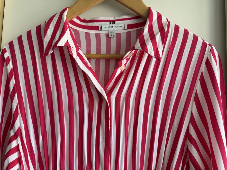 Рокля Tommy Hilfiger с копчета