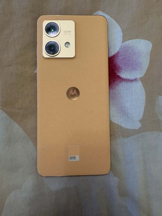 Телефон Motorola edge 40 neo