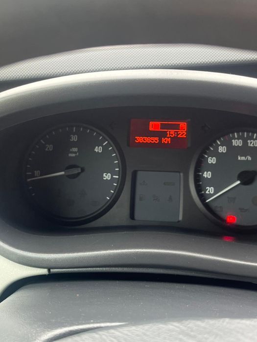 Opel vivaro 8+1 model lung