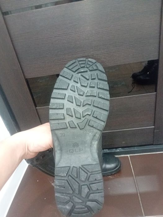 Берцы 39 б/у 5000 теңге