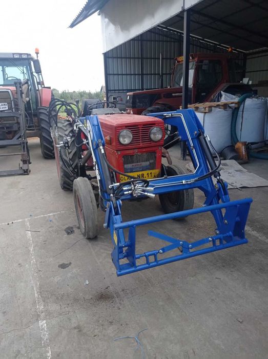 Încărcător frontal pentru tractor Fiat, U650,U445