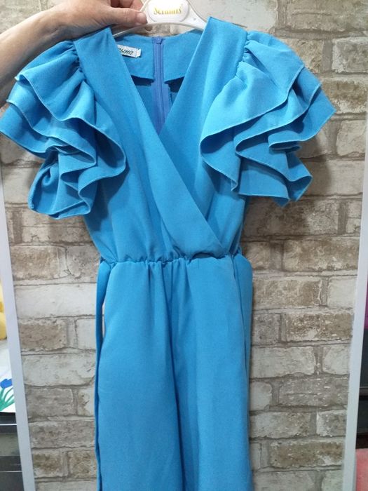 Красивый комбинезон на 146-150 рост 9-11 лет