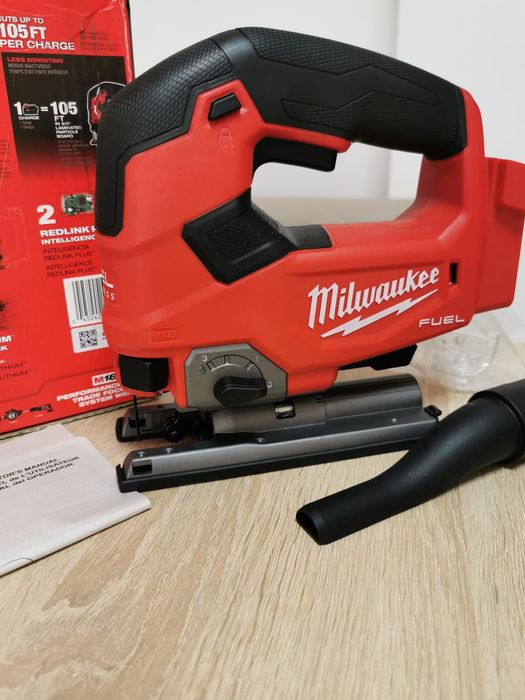 Pendular m18 milwaukee model destinat pietei de America