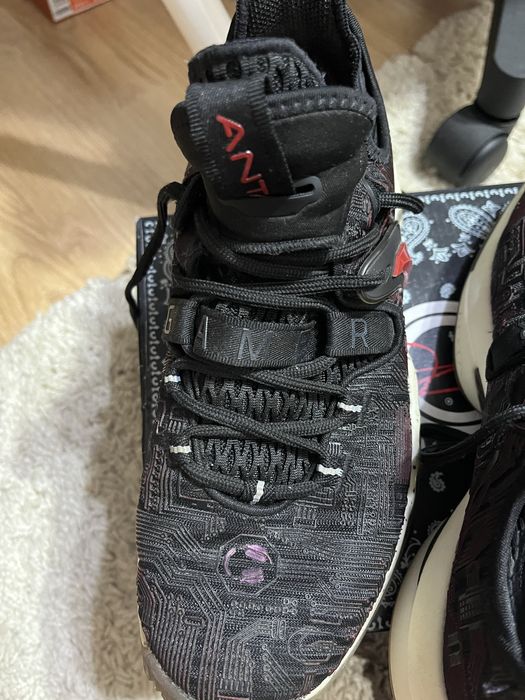 Продаю кроссовки баскетбольные