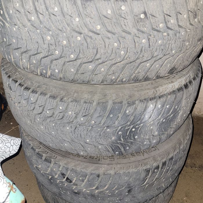 Шипы покрышка  215/60/R17