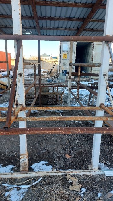 Асу жылқыларды ұстайтын қондырғы