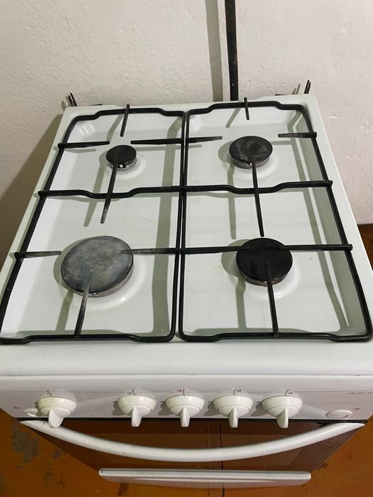 Продам газовую плиту
