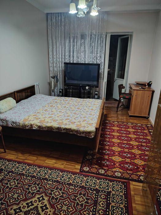 Сдаю квартиру на юнус обаде 1 комнатную только семейным