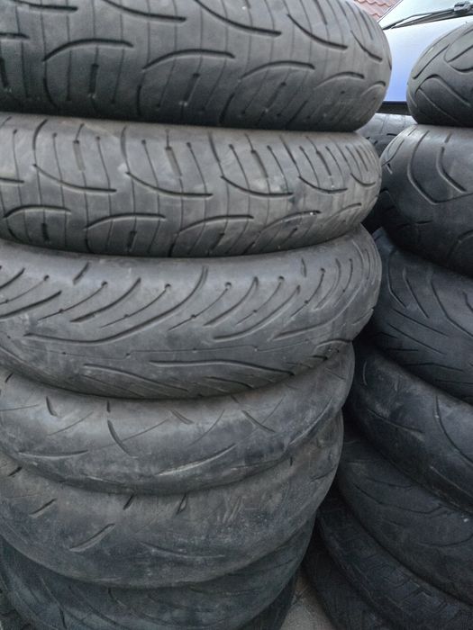 Anvelope Moto  Michelin Continental Pirelli Metzeler Diferite dimensiuni Stare impecabilă.