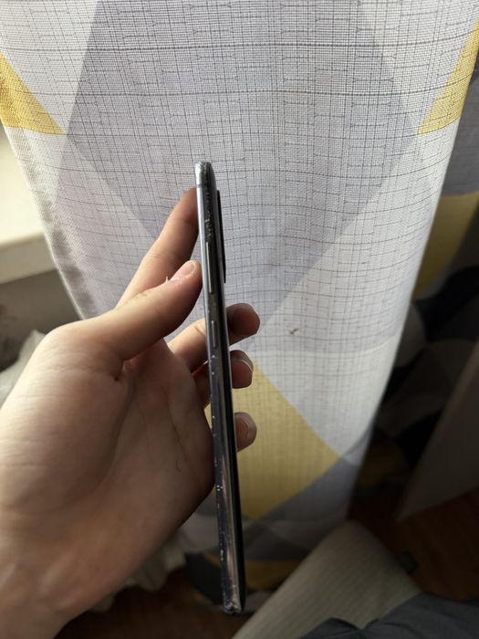 Samsung s10lite состояние не очень