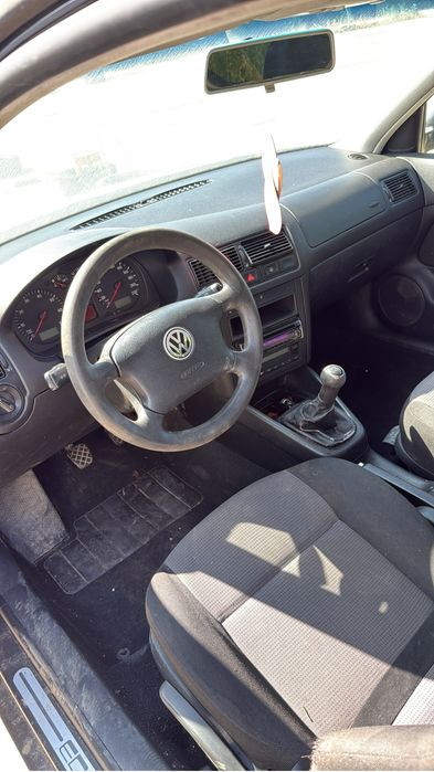 Dezmembrez Volkswagen golf 4 , motor 1.4 16v