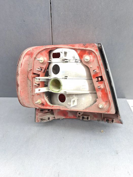 Lampa / Tripla stop dreapta pe aripa 190398 DEFECT Audi A4 1995