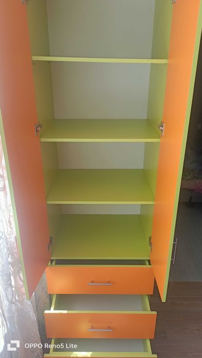 Шкаф, письменный стол