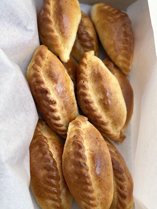 Вкусная выпечка и прлуфабрикаты, салаты