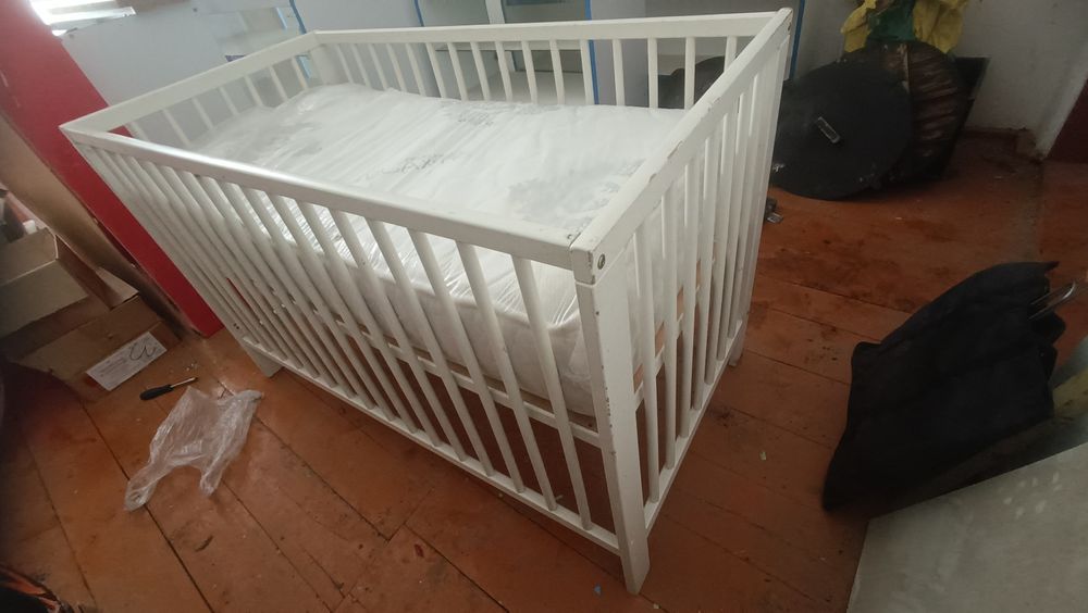 Детская кровать манеж