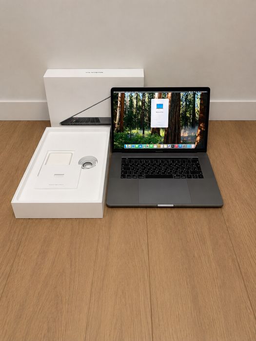 Macbook pro 15 | 2019 | 16 GB | Touchbar | i-7 |