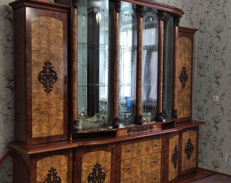 Продаётся стенка