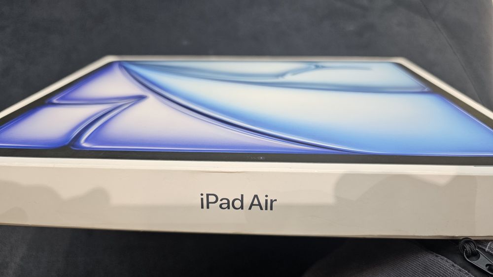 ЧИСТО НОВ - iPad Air 13" 1TB + Apple Pencil Pro