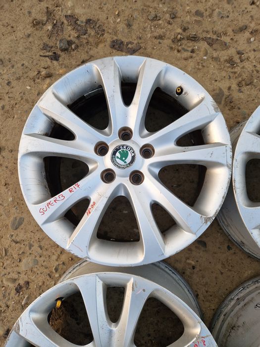 Jante Skoda Superb R17