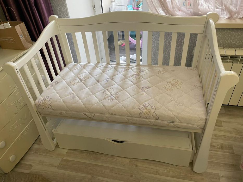 Продам детскую кроватку - манеж