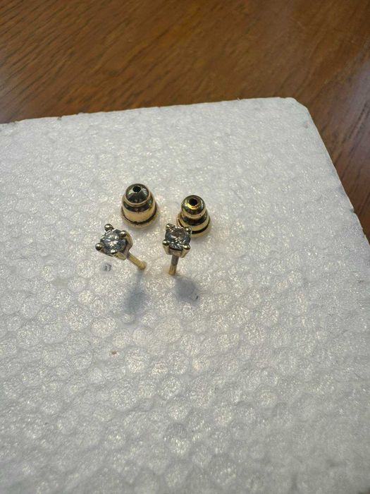 златни обеци с диаманти Алтънбаш със сертификат