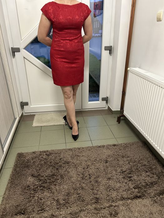 Rochie risie dama de ocazie