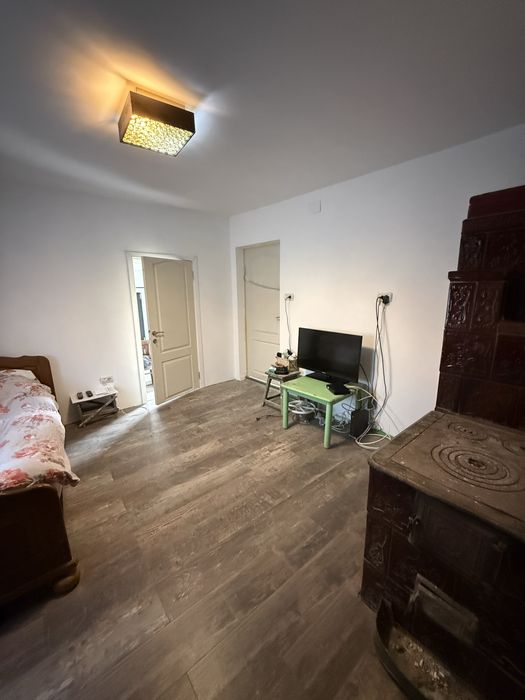 Casa de vanzare langa padure la 15 km de Bacau