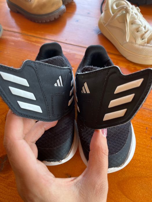 Детски маратонки 26 номер adidas