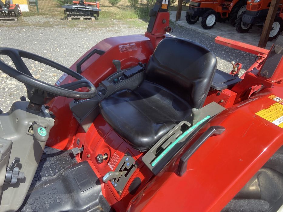 Tractor japonez Yanmar AF330, 4x4, 30cp + freza