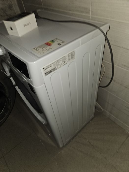 Продам стиральную машину LG