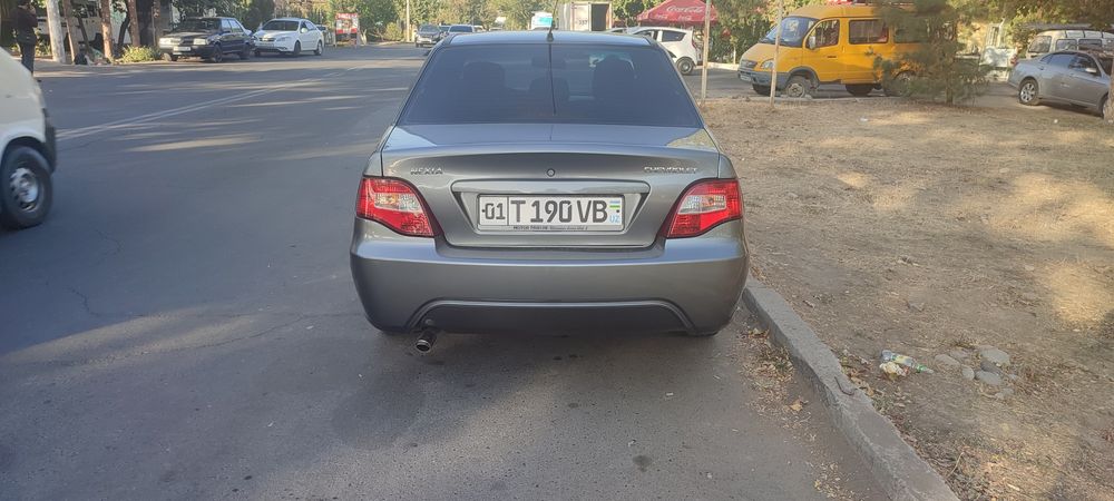 Nexia 2 sotiladi srochna