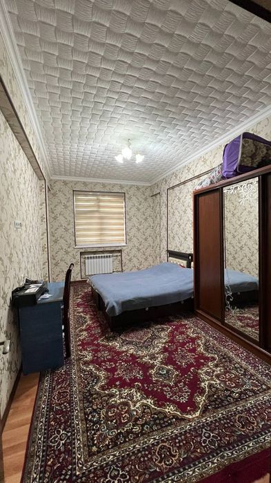 4 xonalik kvartira sotiladi. Olmazor tumani Nurafshon ko'chasi. Sebzor