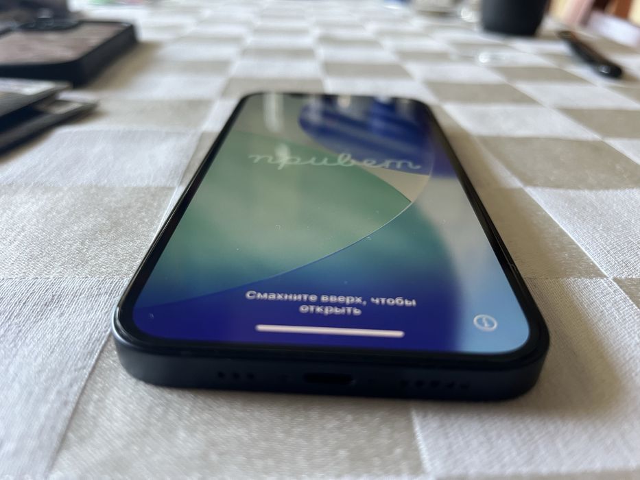 Продавам iphone 12