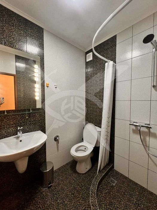 Дава се под наем Двустаен апартамент в Варна, Колхозен пазар - 70 кв.м за 598.23 € - Снимка #6