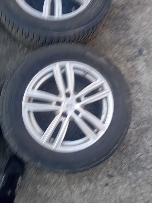 Лята джанта 17цола с зимни гуми Bridgestone  225/65/17 NISSAN X TRAIIL