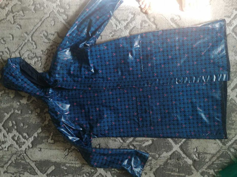 Дождевики для взрослого и детей.