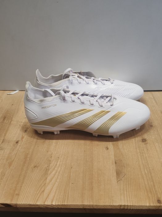 Ghete fotbal Adidas Predator