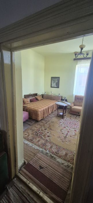 Vând casă sat.Boureni,com.Afumati