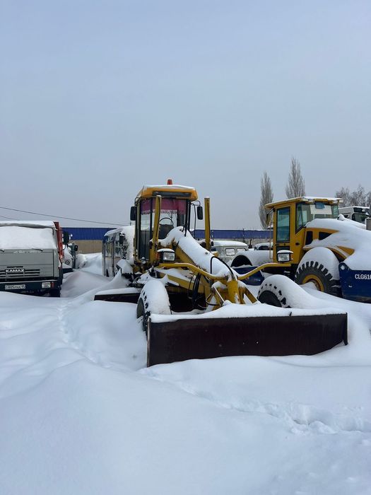 Продам автогрейдер