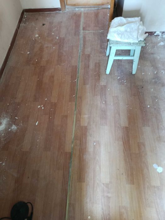 Отдам даром линолеум