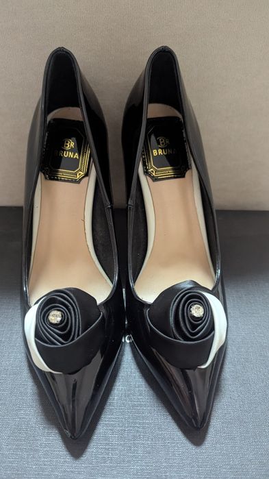 Лаковые туфли лодочки