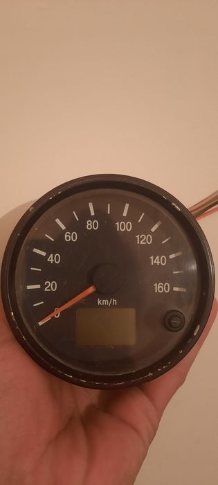 Uaz spedometr sotiladi ideal holatda