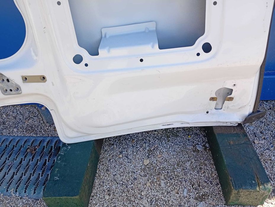 Ударена задна дясна врата за Peugeot Partner, Citroen Berlingo,Combo