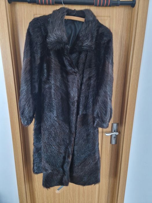 Haină din blană naturală ( nutrie)