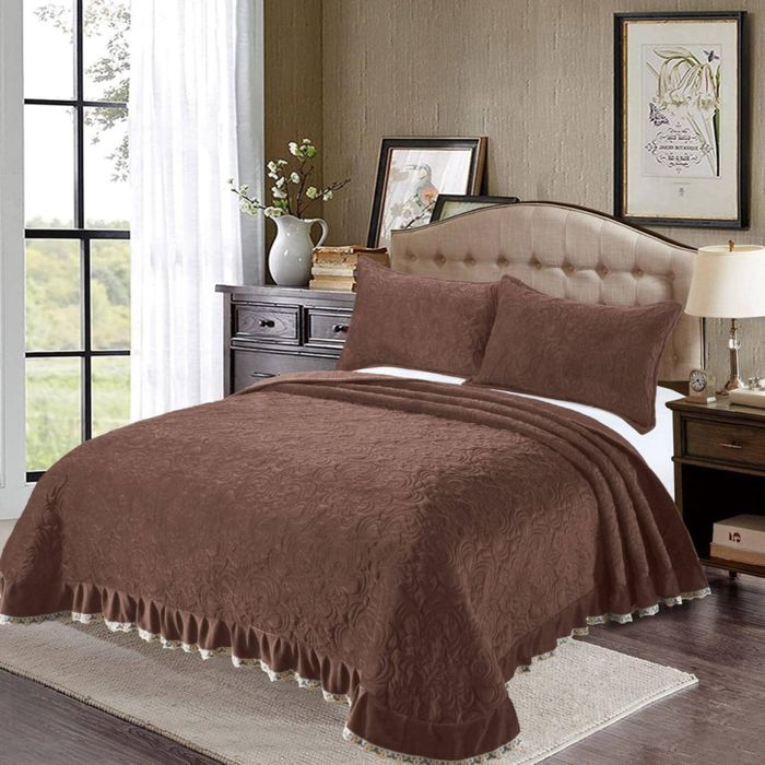 Cuvertura de pat din catifea groasa cu volanase