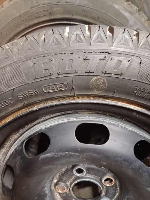 Продавам зимни гуми BOTO със железни джанти 5/100..195/55/15