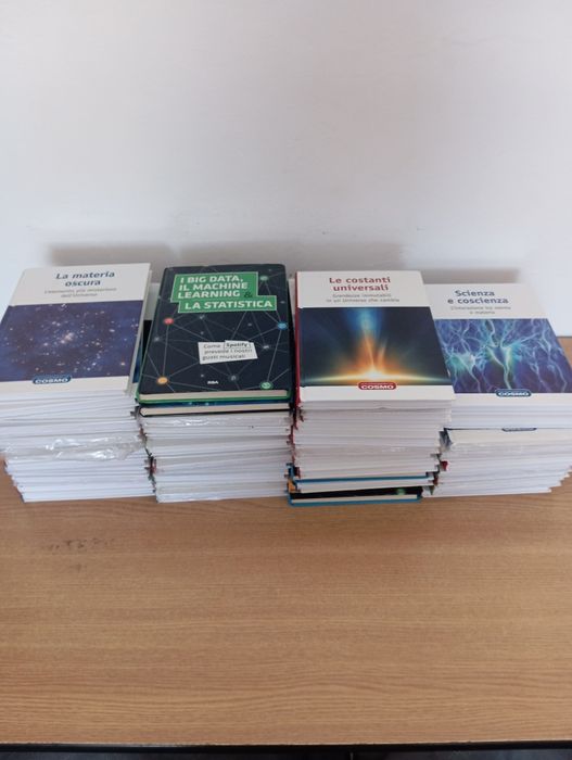 Cărți în limba italiană despre cosmologie și astronomie